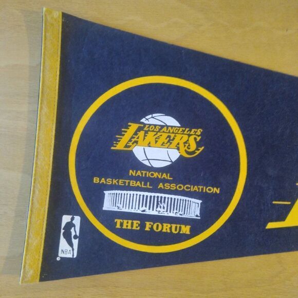 Vintage 60s Los Angeles Lakers The Forum NBA Pennant Flag 29.5 - Picture 2 of 6